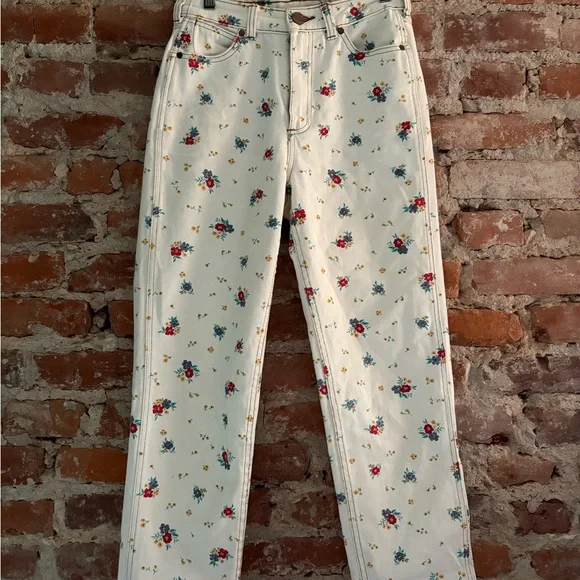 billabong x wrangler white ditsy floral straight leg jeans - Picture 5 of 6